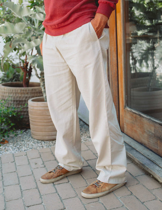 Comfortable hemp linen and organic cotton pants with elastic waistband and relaxed fit for sustainable everyday wear