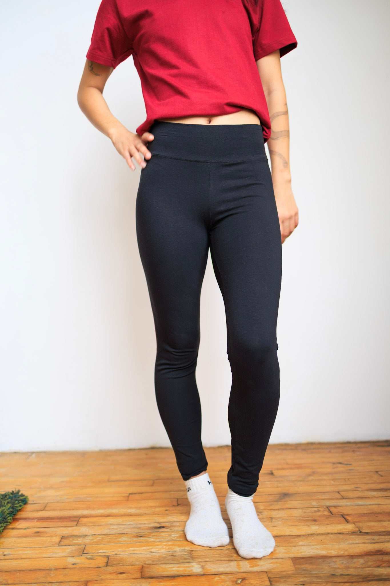 Hemp Leggings Sustainable Fashion Natural Fiber Pants Eco Friendly Clothing Lightweight Breathable Design Minimal Style Leggings Soft Fabric Blend Comfortable Daily Wear Earth Conscious Apparel Versatile Wardrobe Essential Yoga Practice