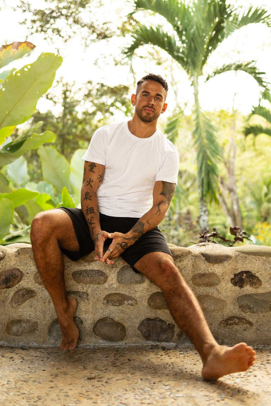 Unisex hemp t-shirt made from breathable, sustainable hemp and organic cotton blend