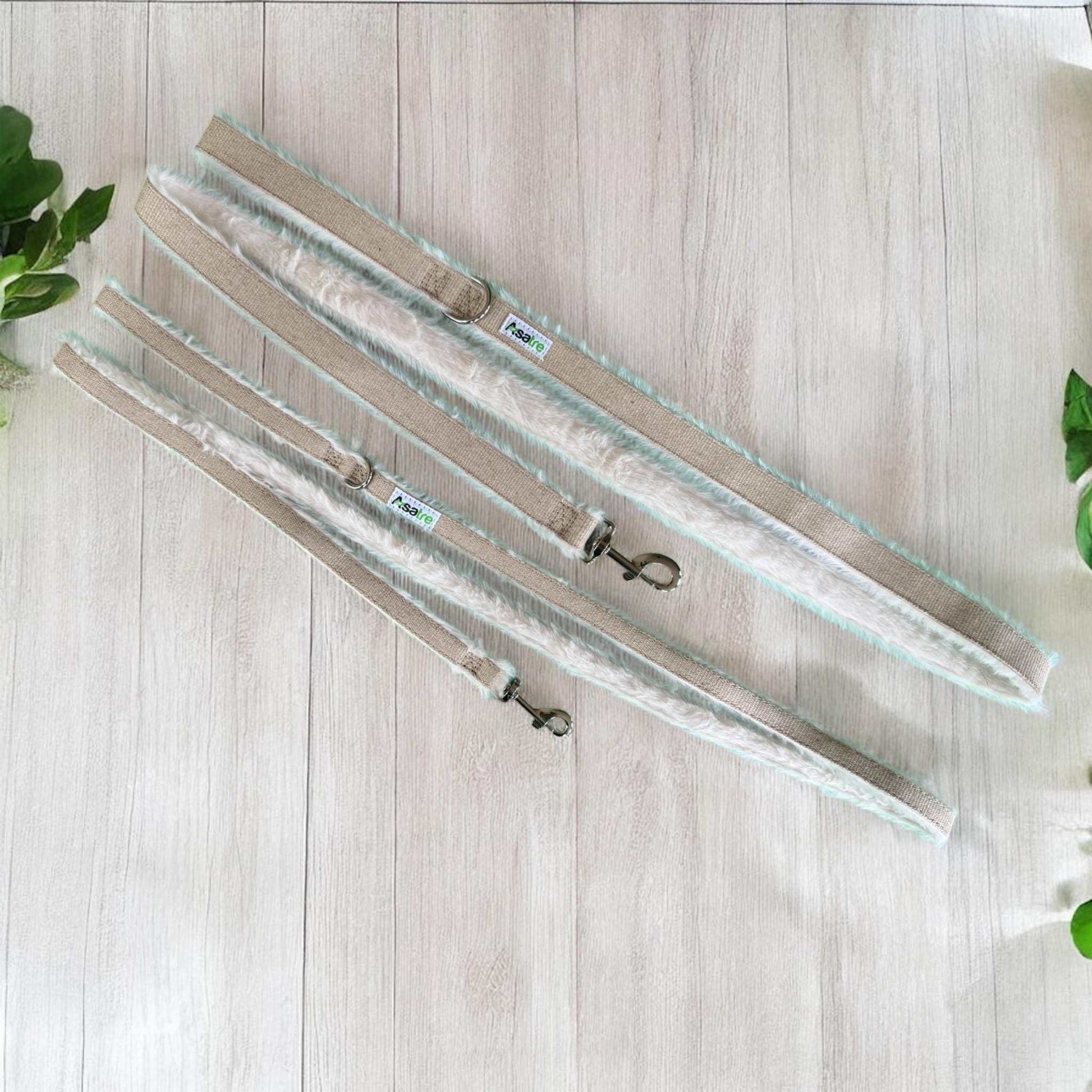 Hemp Goat Leash Livestock Lead Rope Natural Fiber Farm Equipment Fleece Lined Comfort Design Six Foot Length Professional Show Exhibition Handling Durable Adjustable Clasps Hypoallergenic Antimicrobial Construction Perfect Training Walking