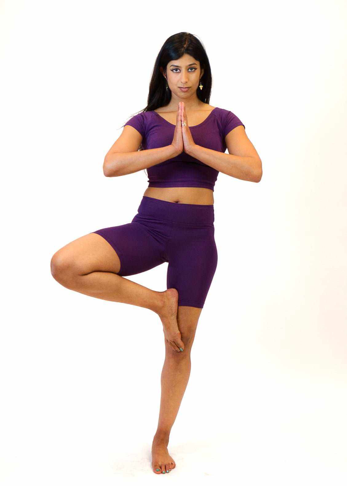 Cotton Crop Top in deep plum, fitted stretch fabric with short sleeves, scoop neckline and cropped hem