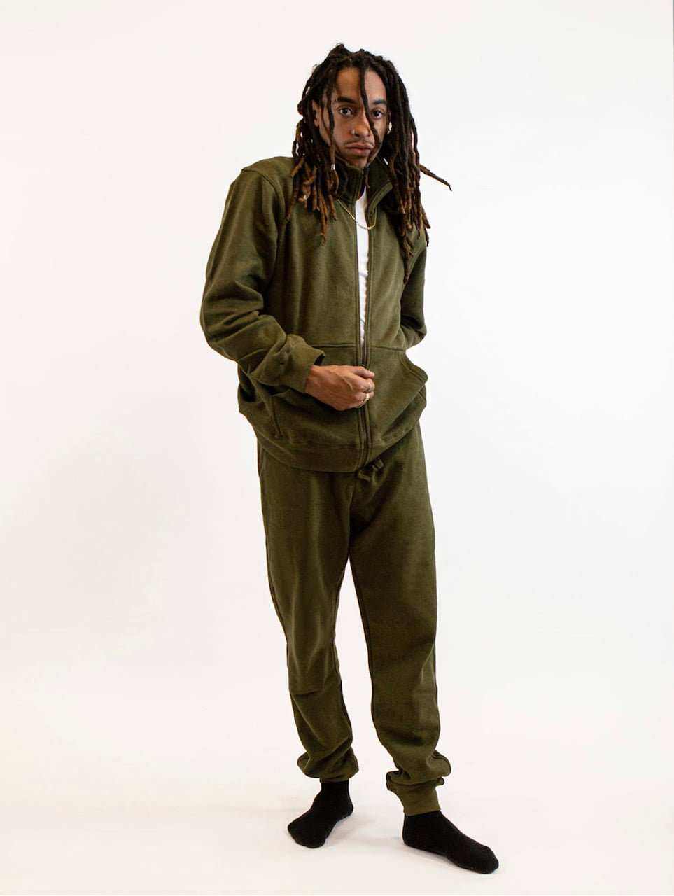 Men's Joggers in olive green fleece with a soft solid finish, elastic cuffs and relaxed straight-leg fit